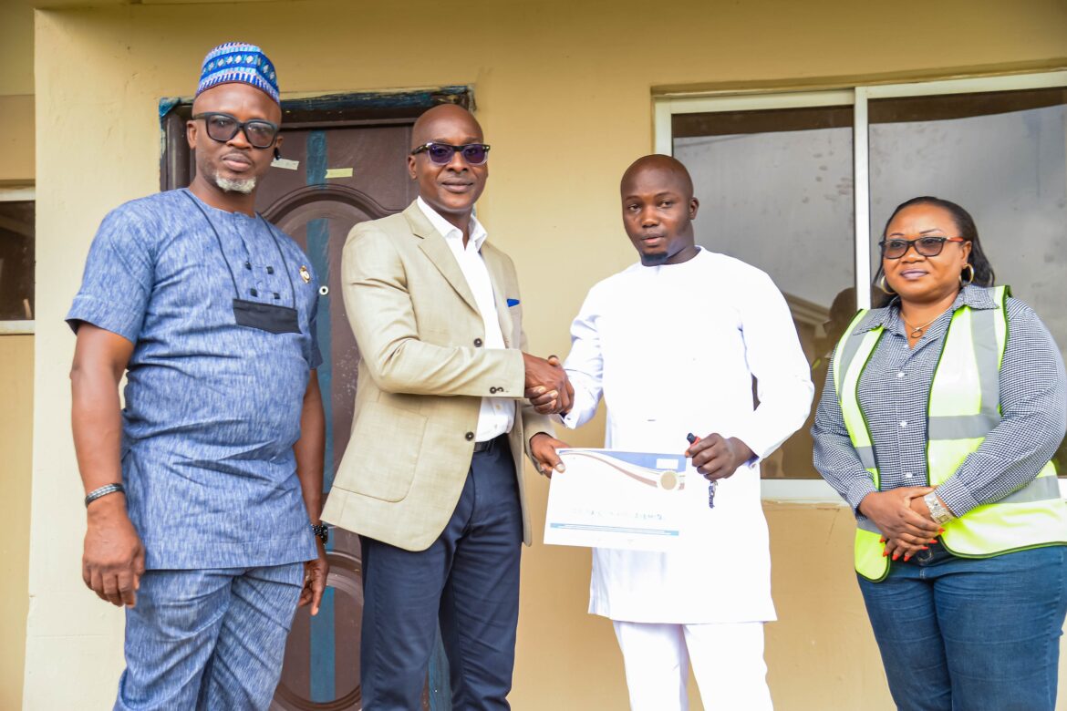 Edo hands over 68 housing units to subscribers of Emotan Gardens Estate, award-winning Edo teachers, Idele, Osaru get house reward